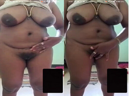 Indian Bhabhi Shows Nude Body