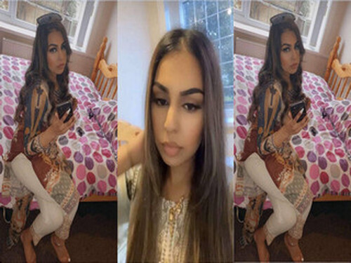 Sexy Indian Girl Shows Her Boobs and Fucking